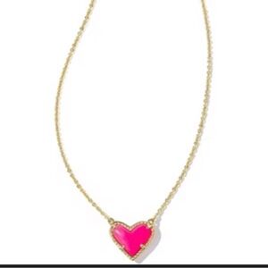 Kendra Scott pink *host pick* Ari heart gold necklace